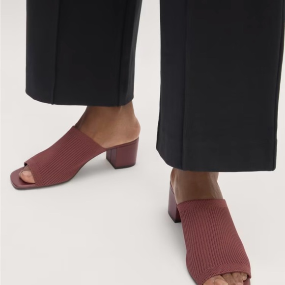 Everlane Fudge Knit Sandals - Picture 2 of 3